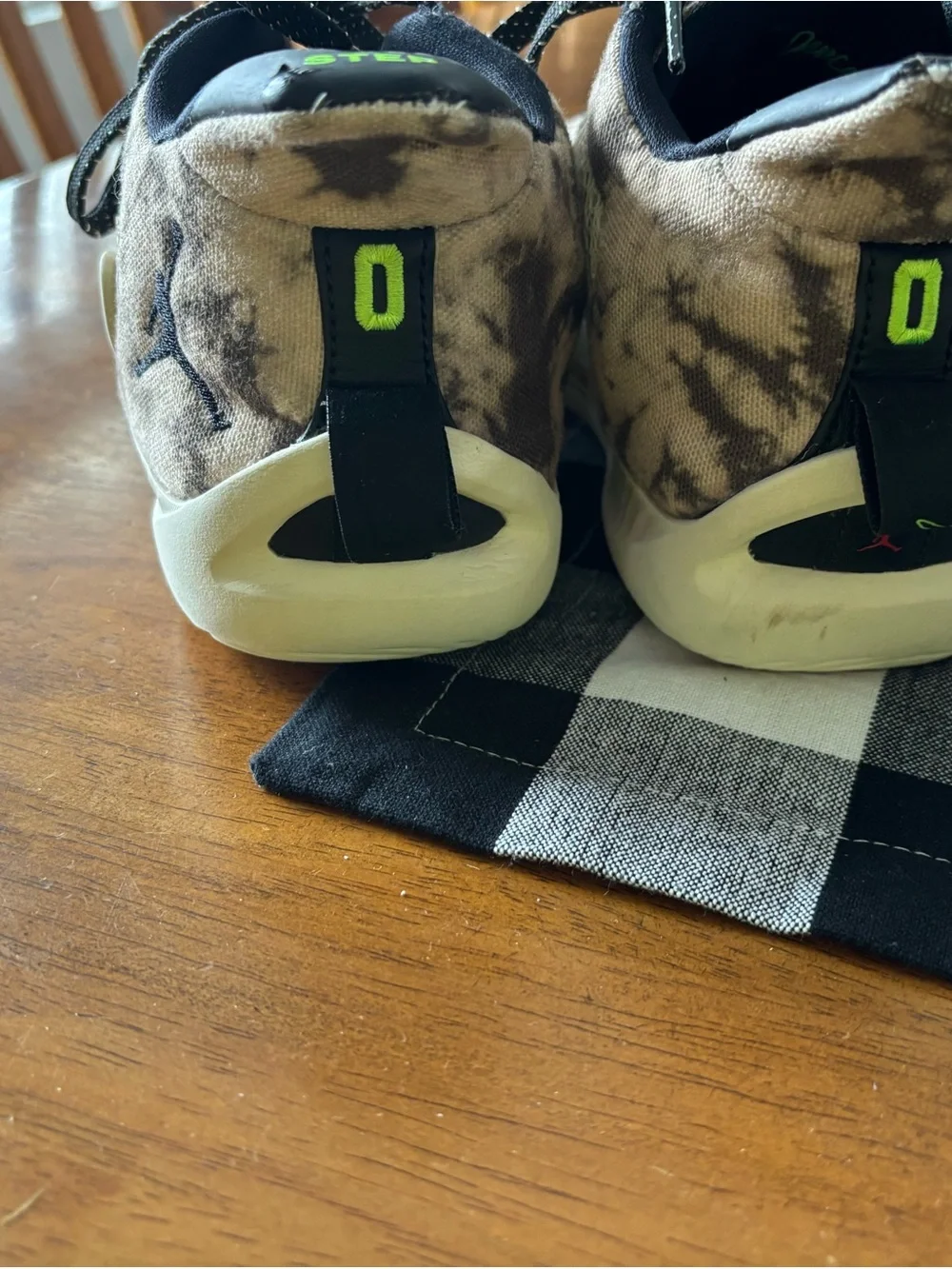 Jordan Low-Top Sneakers in Olive Green and Black